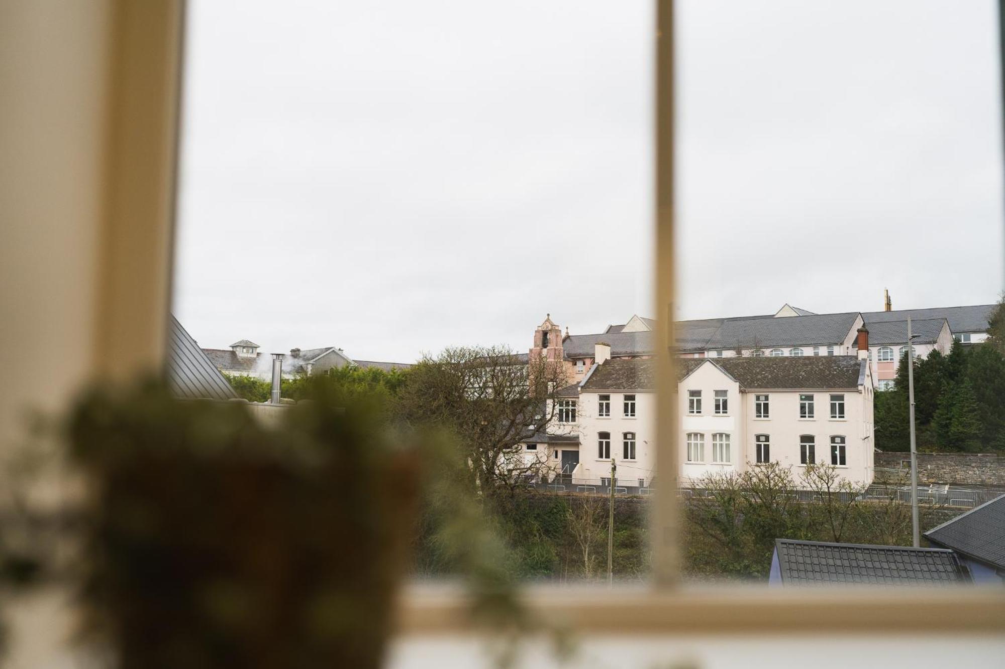 Erne A Rest Apartment Enniskillen Exterior photo
